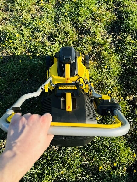 NEMURA - Tondeuse à batterie NEMURA 40V + Batterie 4Ah + Chargeur rapide - Coupe de 32cm - large
