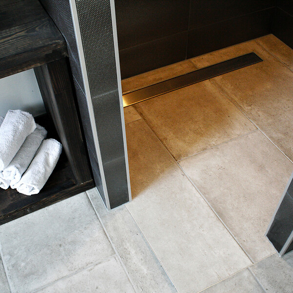 U-TILE - Caniveau à maconner + siphon 360° - 120 cm de longueur - large