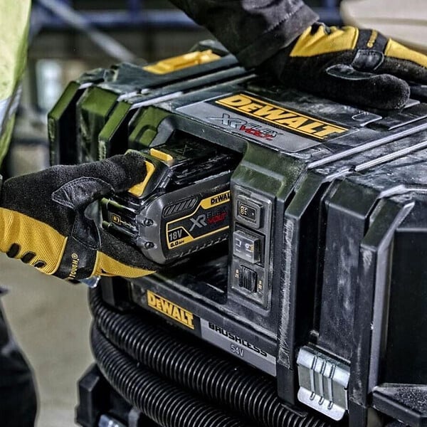 DEWALT - Aspirateur solides et liquides 54V DEWALT DCV586MN-XJ Brushless - large