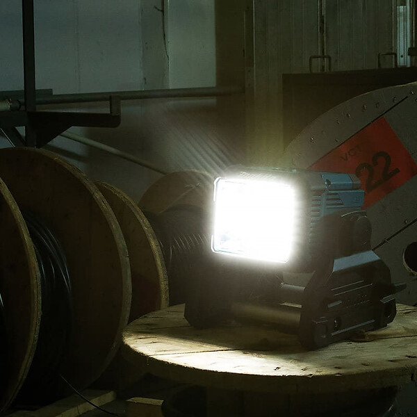 MAKITA - Lampe de chantier MAKITA DEADML811 LED AC/DC LXT - large