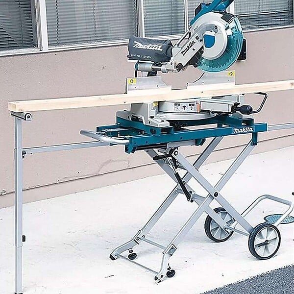 MAKITA - Chariot Établi MAKITA DEAWST05 avec servantes et roues - large