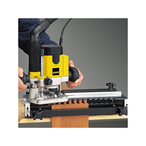 DEWALT - Défonceuse 68 mm Dewalt DW621K 1100 W - large