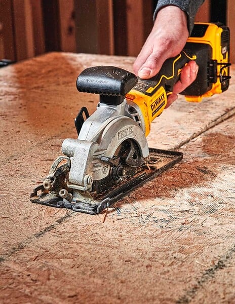 DEWALT - Scie Circulaire DeWALT DCS571NT (Machine seule TSTAK II) - large