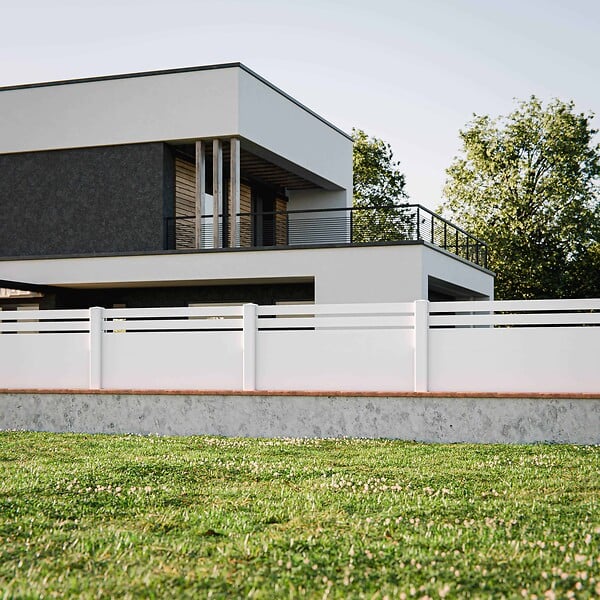MON MARCHE DECO - Kit Clôture PRO PVC Blanc H. 90 cm x L. 11.30 m - 2 Lisses + 3 Soubassements - large