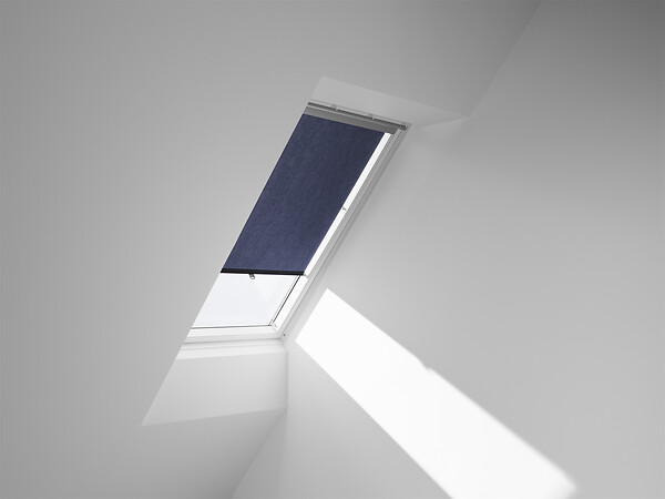 VELUX - Store enrouleur manuel à crochets - Bleu marine - L.78cm - large