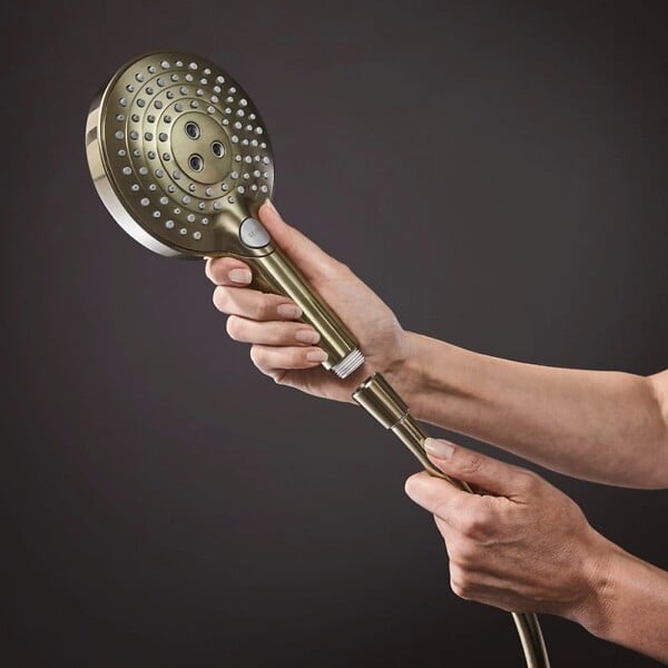 HANSGROHE - Pommeau de douche HANSGROHE Pulsify S 100 EcoSmart bronze brossé + flexible de douche 1,60 m HANSGROHE Isiflex bronze brossé - large