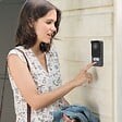 PHILIPS - Visiophone Philips WelcomeEye Connect 3 + moniteur supplémentaire Connect 3 - vignette