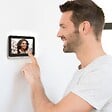 PHILIPS - Visiophone Philips WelcomeEye Connect 3 + moniteur supplémentaire Connect 3 - vignette