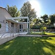 INTERSUN - Pergola rétractable HYLIA 5,00x5,213 M Motorisé à Télécommande (Motorisé à Télécommande - Mixte : Armature Gris anthracite structuré RAL7016ST / Lames Blanc satiné RAL9010) - vignette