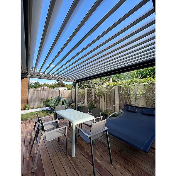INTERSUN - Pergola bioclimatique SPINELLE 4,50x3,062 M Double vérin à Télécommande (Double vérin à Télécommande + LED - Blanc satiné RAL9010) - large