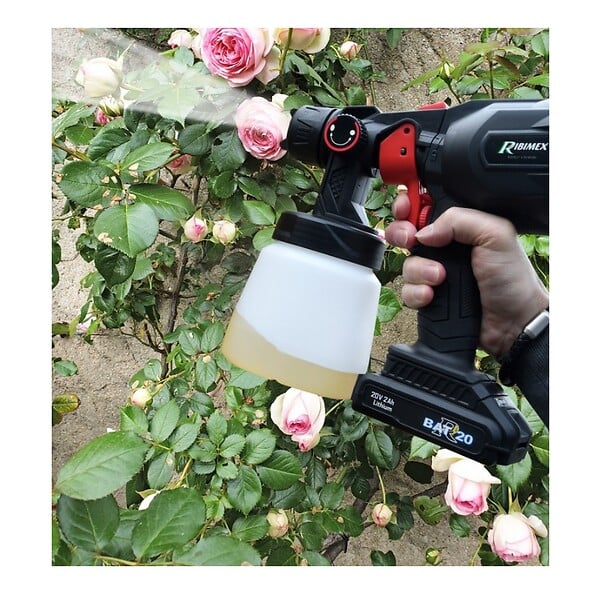 RIBIMEX - Pistolet à peinture et désinfectant R-bat20 20v avec buse spéciale, batterie et chargeur - large