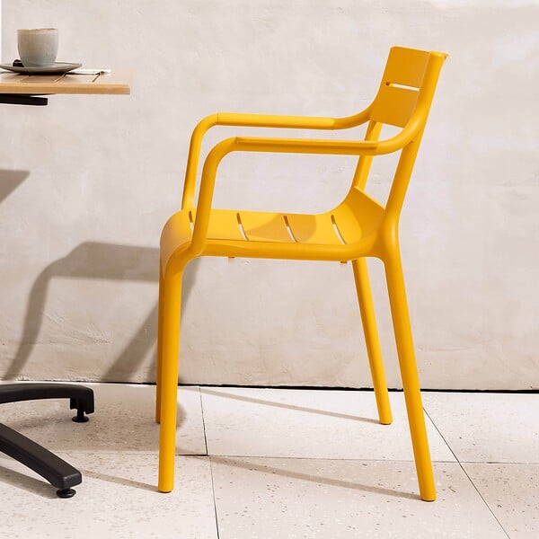 OVIALA - Fauteuil de terrasse en plastique jaune clair - Paname - large