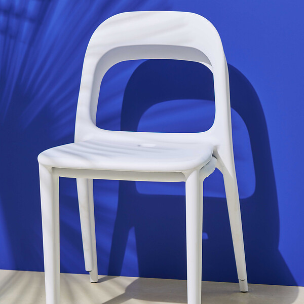 OVIALA - Chaise en plastique de jardin bleu - Milan - large