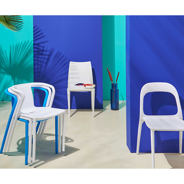 OVIALA - Chaise en plastique de jardin bleu - Milan - large