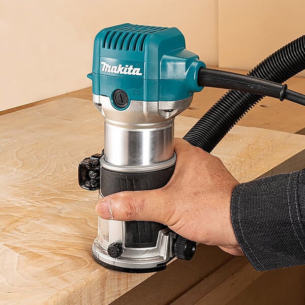 MAKITA - Affleureuse Défonceuse MAKITA RT0702CX2J - large