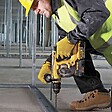 DEWALT - Perforateur burineur SDS-Plus 18V DEWALT DCH254M2-QW avec 2 batteries 4,0 Ah - vignette
