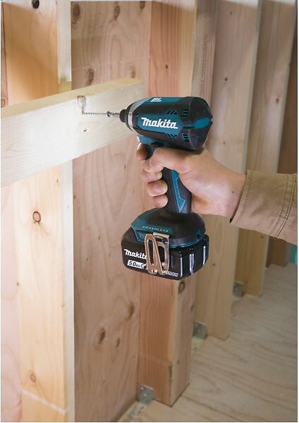 MAKITA - Visseuse à chocs 170Nm Brushless 2x3Ah 18V LXT ®MAKITA DTD153RFJ en MAKPAC - large