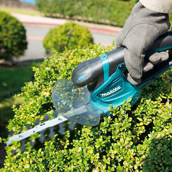 MAKITA - Taille-bordures MAKITA DUM111ZX (vendu sans batterie) - large