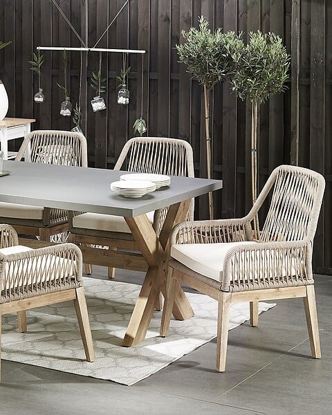 BELIANI - Lot de 2 chaises de jardin avec coussins OLBIA Blanc cassé - large