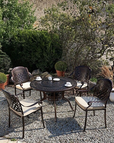 BELIANI - Lot de 4 chaises de jardin avec coussins MANFRIA Métal Marron foncé - large