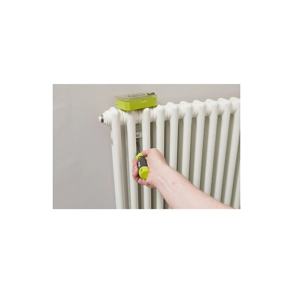 RYOBI - Tournevis polyvalent RYOBI avec 16 embouts - large