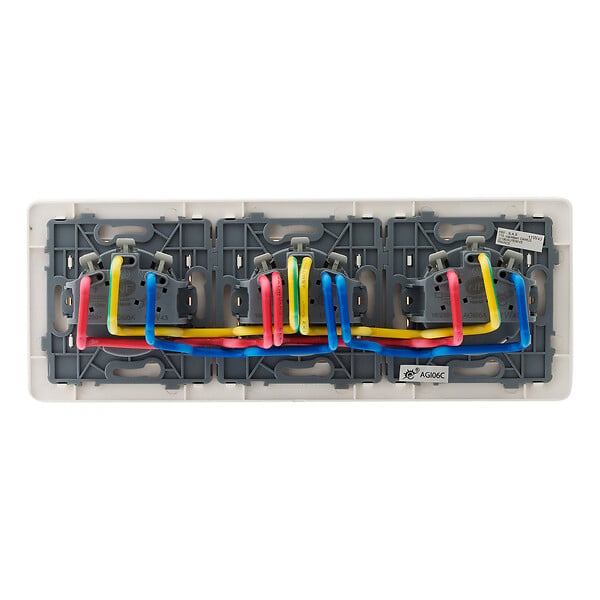 ZENITECH - Lot de 10 triples prises précâblées 2P+T 16A - blanc - Zenitech - large