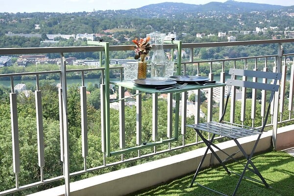 CENTRALE BRICO - Table de balcon réglable Soléa - 55x45 cm - vert pâle - large