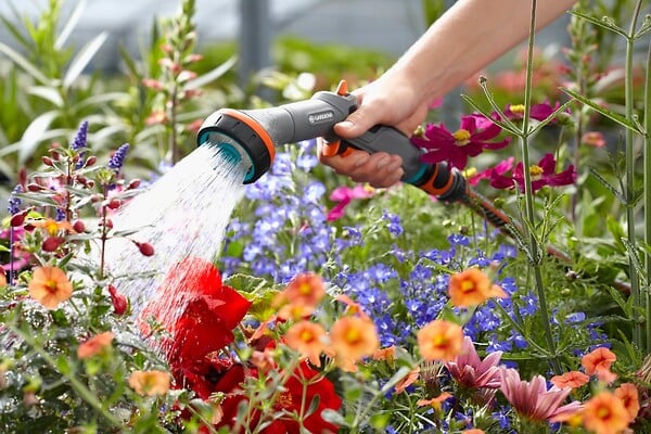 GARDENA - Pistolet d'arrosage et nettoyage Comfort - large