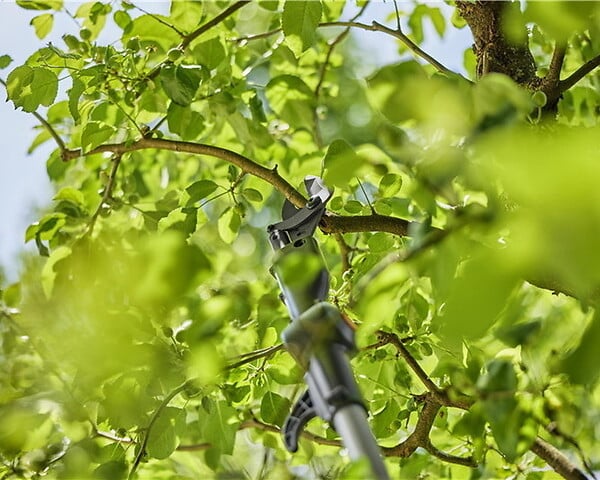 GARDENA - Coupe-branches HighCut 250/18V P4A sur batterie - Coupe à˜ 28 mm - L. 2557 mm - large