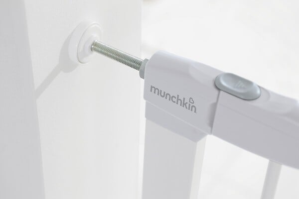 CENTRALE BRICO - Barrière De Sécurité Enfant Munchkin Portillon Automatique Métal, L.76 /82cm - large