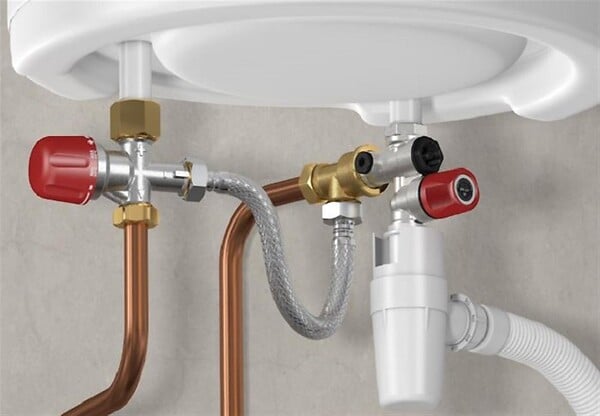 WATTS - Kit de sécurité pour chauffe-eau à accumulation - Longueur flexible: 300 mm - Diamètre flexible: 13 mm - large