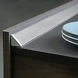 EMUCA - Lot de 2 profils d'étancheité triangulaires Plasline avec accessoires d'installation, 2 profils longueur 2.35m, Plastique, Anodisé Satiné - vignette