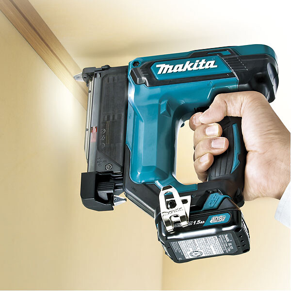 MAKITA - Cloueur sans fil - 12 V CXT Li-Ion - sans batterie sans chargeur - 2 kg - large