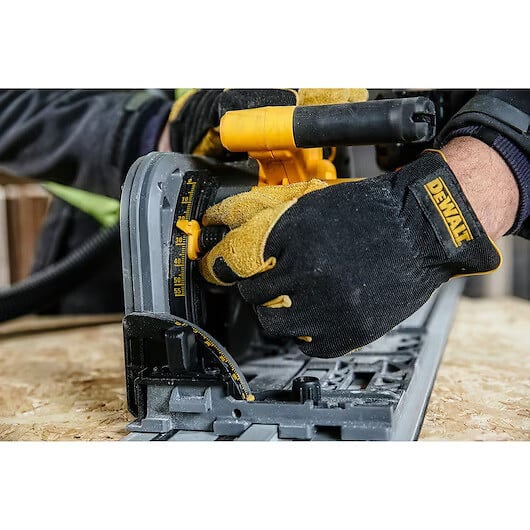 DEWALT - Scie circulaire plongeante  54V XR FLEXVOLT - 2 batteries 54V 6.0Ah, chargeur, coffret - DCS520T2 - large