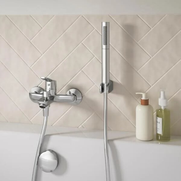 JACOB DELAFON - Pack baignoire 170 x 75 Elise + tablier angle + mitigeur bain douche mural Aimé chromé + pare bain chromé + vidage - large