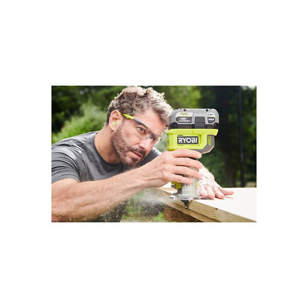 RYOBI - Pack RYOBI - Affleureuse à  bois - RTR18-0 - 18V One+ - Sans batterie ni chargeur - Coffret 15 fraises panachées RAKRBS15 queue de diamètre 6mm - large