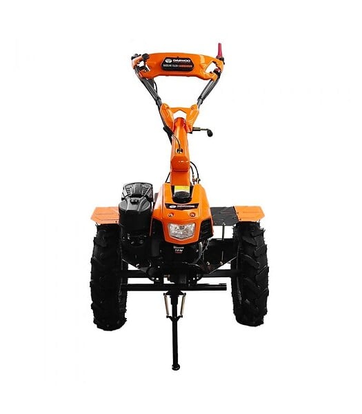 DAEWOO - Motoculteur thermique à traction 212cm3, largeur de travail jusqu'à 105cm, 2 vitesses AV/1 AR, guidon ajustable - DAEWOO - large