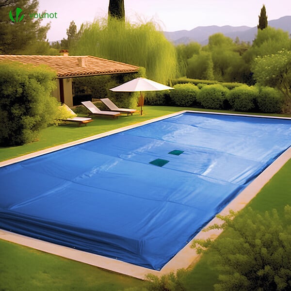 VOUNOT - Bache piscine rectangulaire double couche en Polyethylene 160 gr/m2 avec filet ecoulement 6x12m Bleue - large