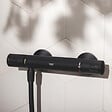 GROHE - Pack mitigeur douche thermostatique Precision Start noir mat + ensemble Vitalio Start avec barre - vignette