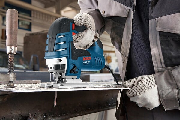 BOSCH - Scie Sauteuse BOSCH 0601513000 - GST 150 BCE Professional - large