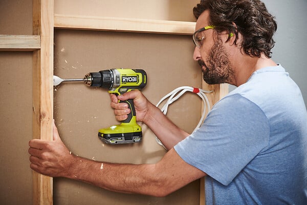 RYOBI - Perceuse percussion sans fil 18V - 52 Nm - 2 batteries 2Ah - large