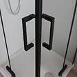 KIAMAMI VALENTINA - Cabine De Douche Noire Mate 70X70 Avec Portes Battantes Sans Cadre | London - vignette
