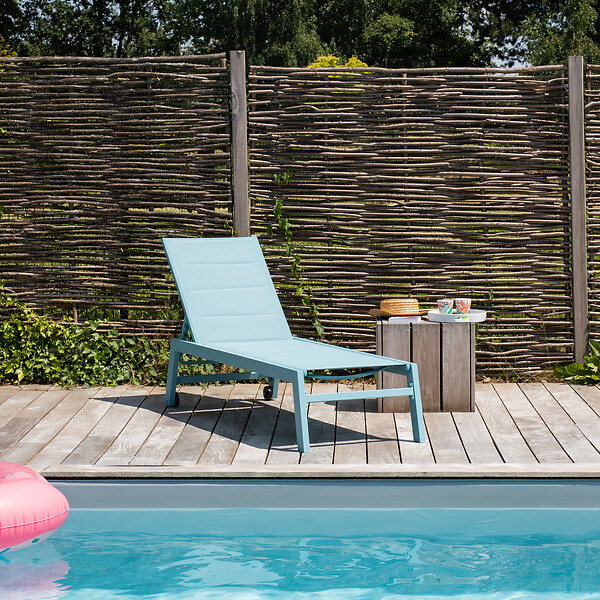 HAPPY GARDEN - Bain de soleil BARBADOS en textilène bleu clair - aluminium bleu clair - large