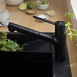 HANSGROHE - Hansgrohe Zesis M33 Mitigeur de cuisine 150 avec douchette extractible 2 jets, Noir mat (74800670) - vignette
