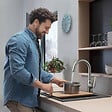 HANSGROHE - Hansgrohe Focus M42 Mitigeur de cuisine 220, 1 jet, bec orientable à 360°, chromé - vignette