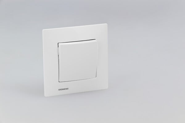 SIEMENS - Va et Vient Blanc Delta Viva + Plaque Blanc - large