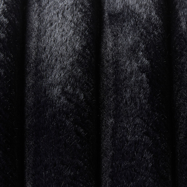 BELIANI - Lot de 2 coussins décoratifs RAKYA 45 x 45 cm Fourrure synthétique Noir À rayure - large