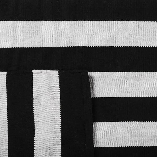 BELIANI - Tapis d'extérieur TAVAS Noir/blanc 80 x 150 cm - large