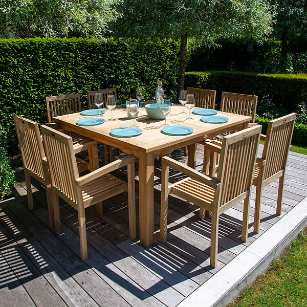 HAPPY GARDEN - Salon de jardin en teck JAVA - table carrée - 8 places - large