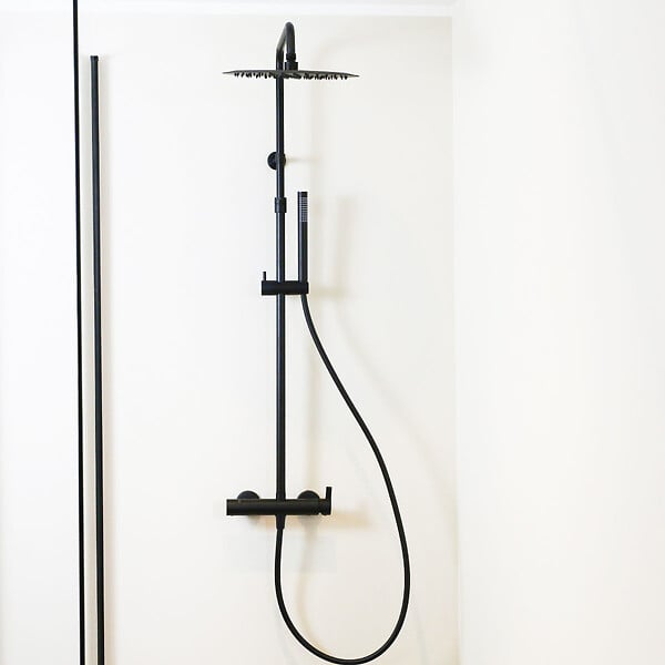 ESSEBAGNO - Delice II colonne de douche mécanique noire 300 - large